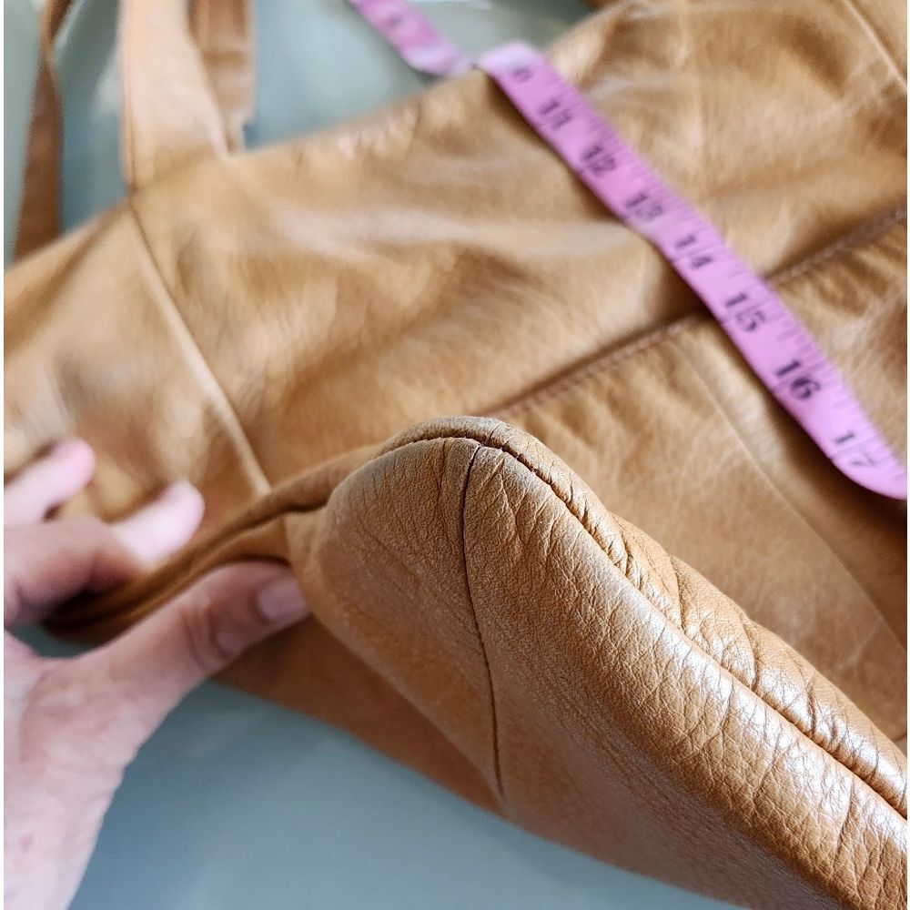 HOBO Tan Leather Shoulder Bag - Picture 11 of 12